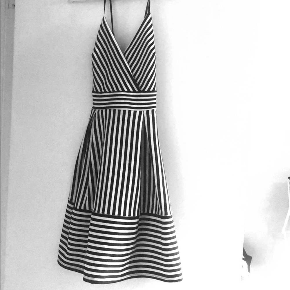 NWT - Navy & white striped sundress